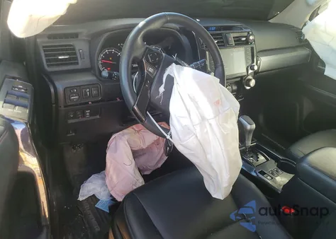 2020 Toyota 4Runner Sr5/Sr5 Premium z USA, uszkodzony, nr VIN JTEBU5JR4L5742928